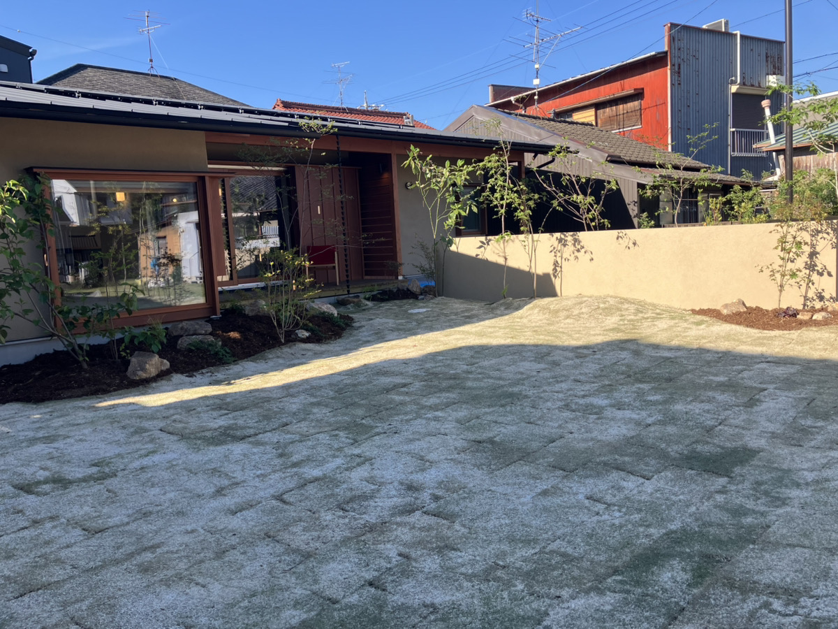 芝生の目土