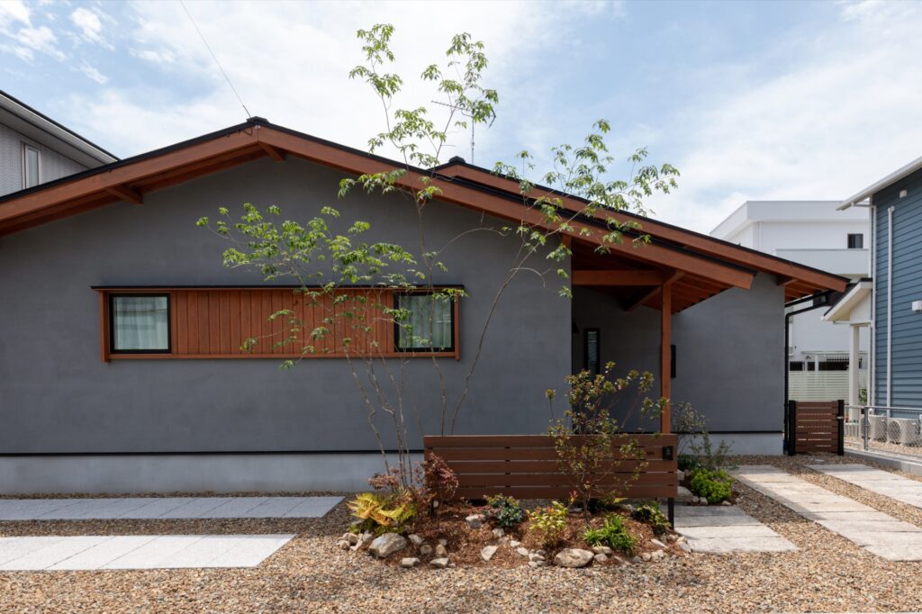 受け継がれる庭 ― 建て替えを機に紡ぐ新しい景色